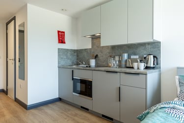 Silver Studio - Image 4